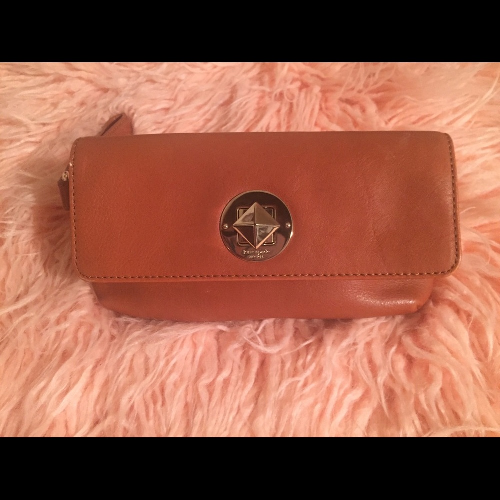 Kate spade brown wristlet